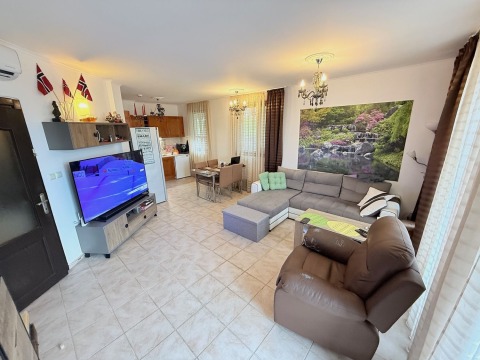 Flat 3 rooms 99 m², Nesebar, Kosharitsa, Bulgaria