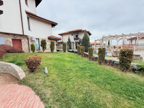 Flat 3 rooms 99 m², Nesebar, Kosharitsa, Bulgaria