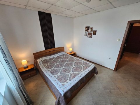 Flat 2 bedrooms + kitchen 77 m², Nesebar, Sunny Beach, Bulgaria