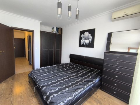 Flat 2 bedrooms + kitchen 82 m², Nesebar, Sveti Vlas, Bulgaria