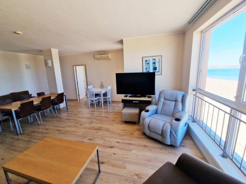 Flat 3 rooms 104 m², Nesebar, Obzor, Bulgaria