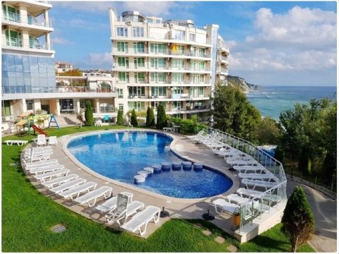 Flat 3 rooms 148 m², Byala, Byala, Bulgaria