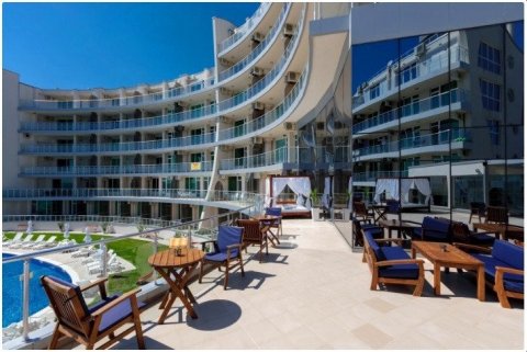 Flat 3 rooms 148 m², Byala, Byala, Bulgaria